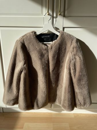Zara Kunstfell Jacke