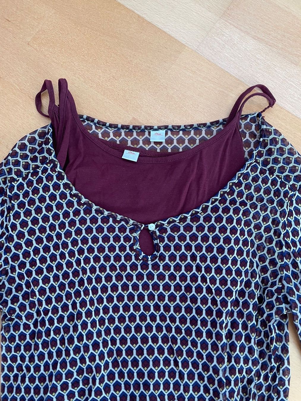 S.Oliver Blusen: S.Oliver Bluse, Grösse 38, Burgund mit Muster, transparent – Gebraucht aus Hubersdorf von JanasHeartTreasures 1