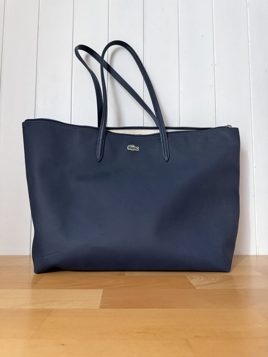 Lacoste Sacs: Lacoste Shopper dunkelblau ca. 36cm – D'occasion à Thun par 92cLaudi
