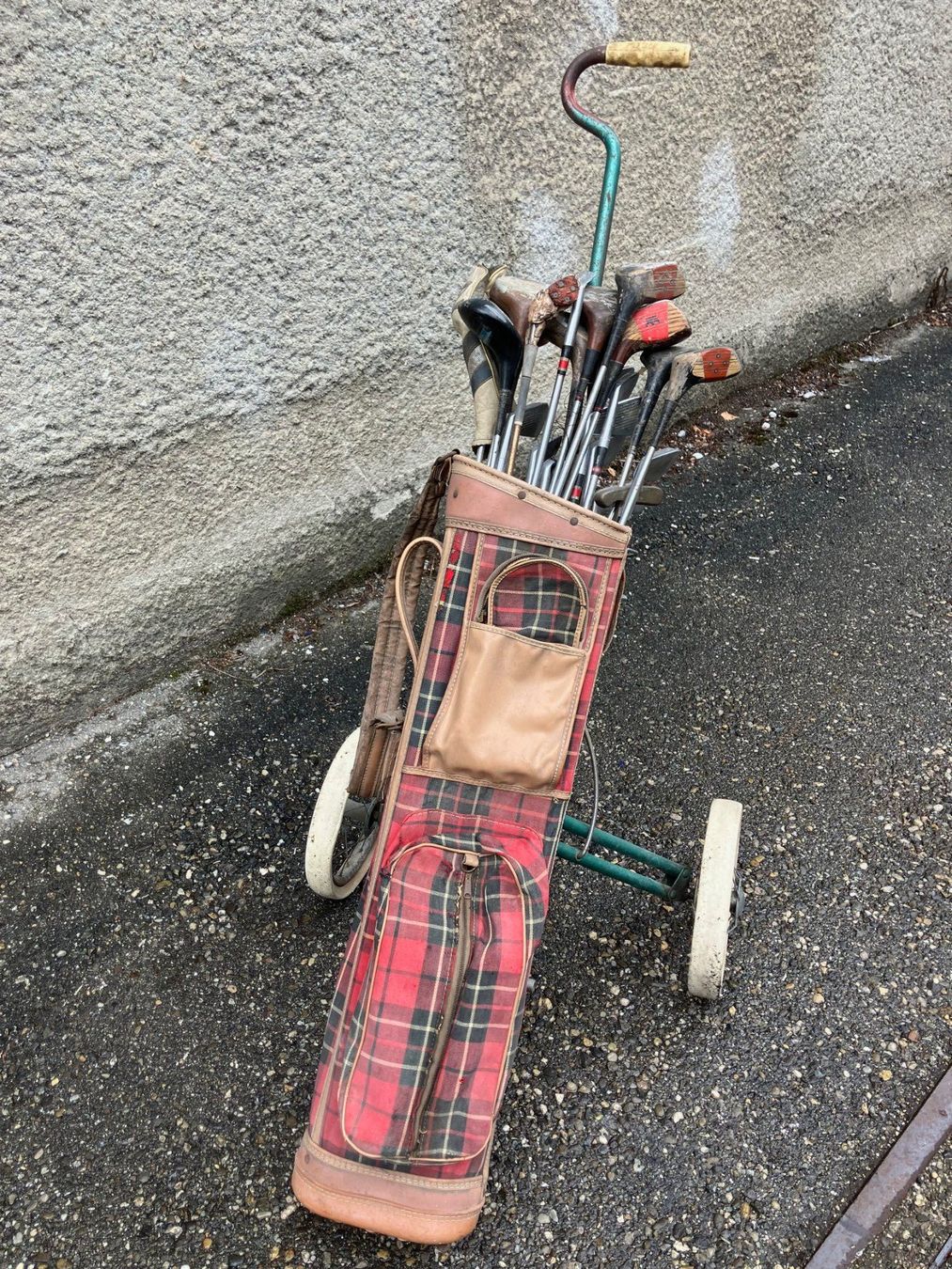 Mazze & Set: Golf Cady Antik – Usato da Langenthal venduto da keu_thf7 1