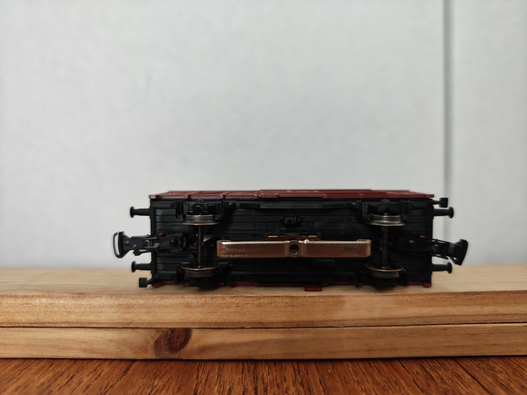 Märklin Modellini di ferrovie: Märklin H0 Güterwagen DB mit Schlusslicht – Usato da Bern venduto da JGBahn 4