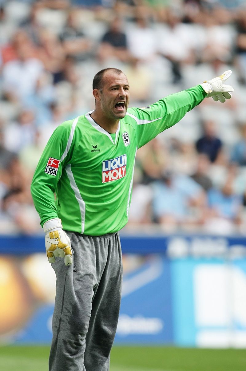 Leibchen & Hosen: Matchworn Gabor Kiraly 1860 München – Gebraucht aus Chur von Stabainin 3