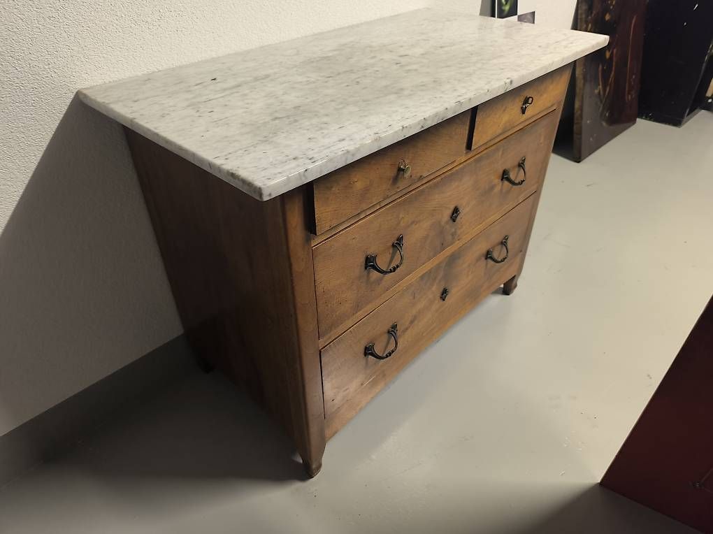 Cassettiere: Commode avec plateau marbre – Usato da Lausanne venduto da mikee 2