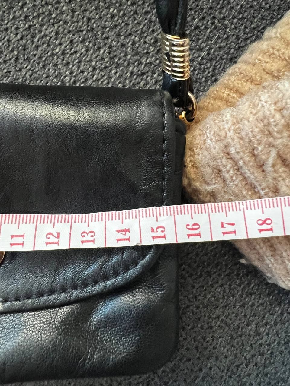 Taschen für Damen: Leder Tasche – Gebraucht aus Riehen von edu_92w7 2