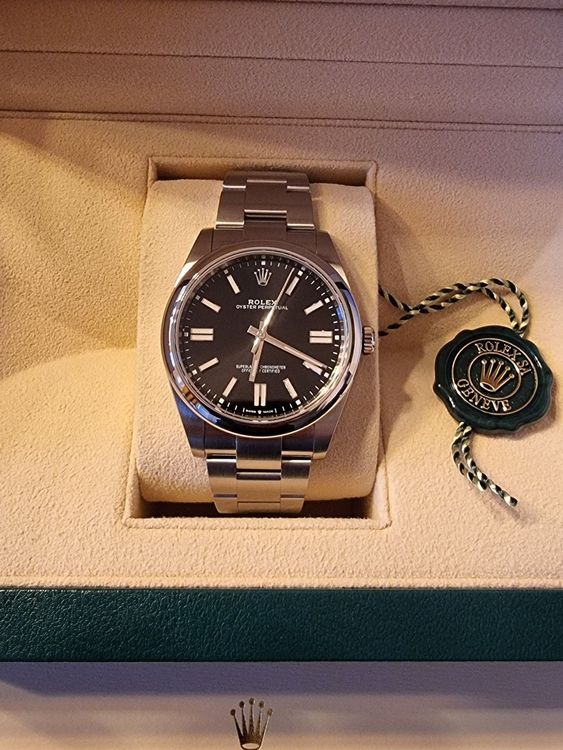 Rolex Orologi: Rolex Oytser Perpetual 41 Black – Nuovo e nell'imballaggio originale da Carouge GE venduto da art_tz7l