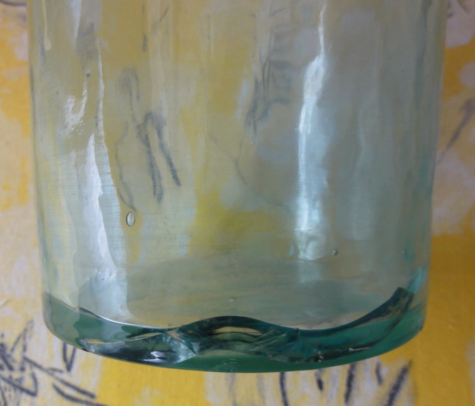 Bouteilles: Antike Glasflasche mit Reliefprägung – Défectueux à Wohlen AG par Flusslauf 5