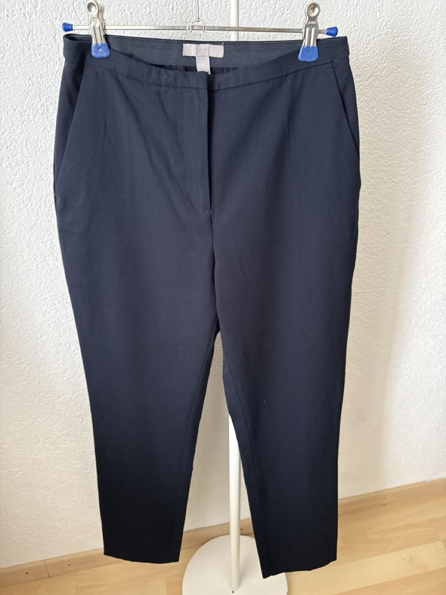 H&M Pantaloni: H&M Stoffhose Gr. 34, Dunkelblau – Nuovo (secondo la descrizione) da Thusis venduto da Rogru1