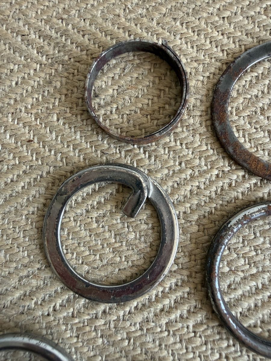 Porte-clés: Sammlung alte Schlüsselringe 16 Stk. – D'occasion à Konolfingen par petzipetz 4