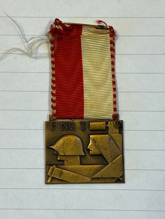 F DIV 3 Anhänger Medaille 2