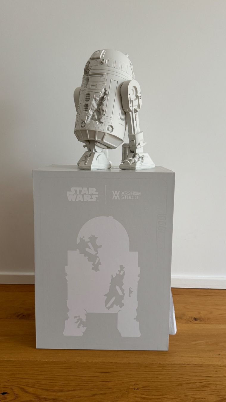 Star Wars Figuren: Daniel Arsham R2D2 – Neu und originalverpackt aus giffers von sev_c9x9 4