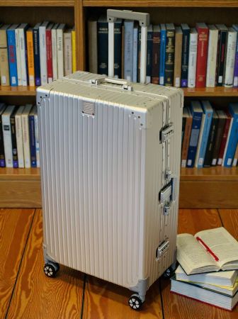 neuer XL 100% ALU TSA REISEKOFFER KOFFER SILBER 78CM NEU