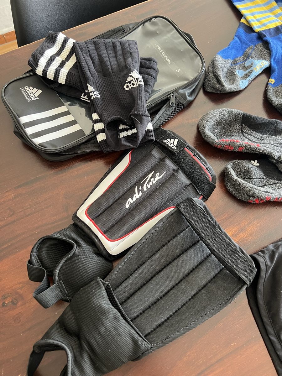 Lotti & Set di vestiti: Sportbekleidung Set 7 Grösse 140 – Usato da Zollikon venduto da Peiler01 5