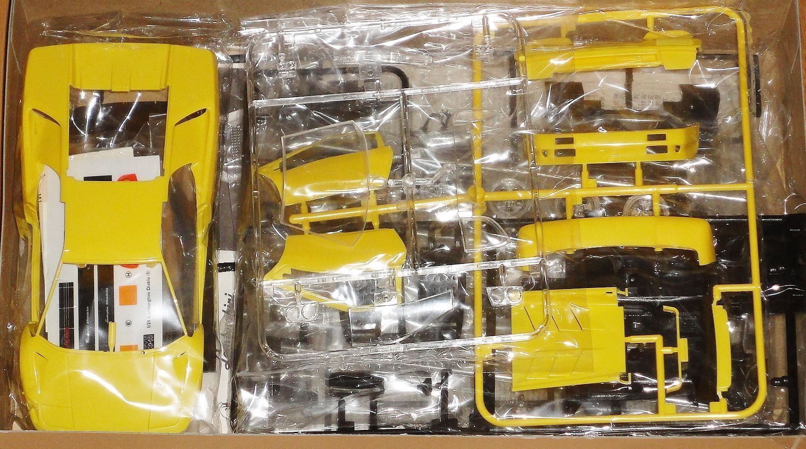 Kit di modellismo & Modellini statici: FUJIMI YELLOW LAMBORGHINI DIABLO 1:24 – Nuovo (secondo la descrizione) da Frümsen venduto da Malibu69 1