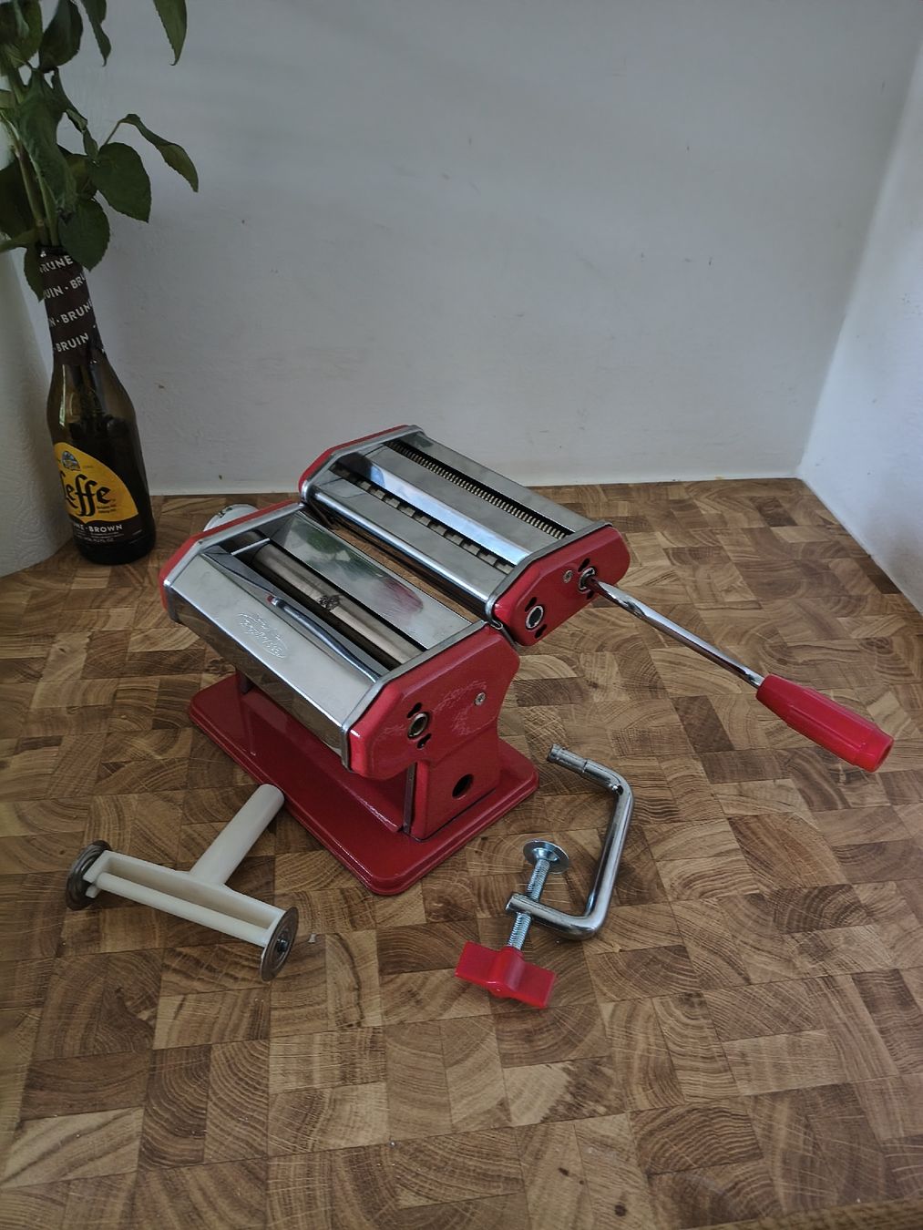 Elettrodomestici da cucina: Used Pasta Perfetta Manual Pasta Maker Machine Red – Usato da Zürich venduto da TrainLine 4