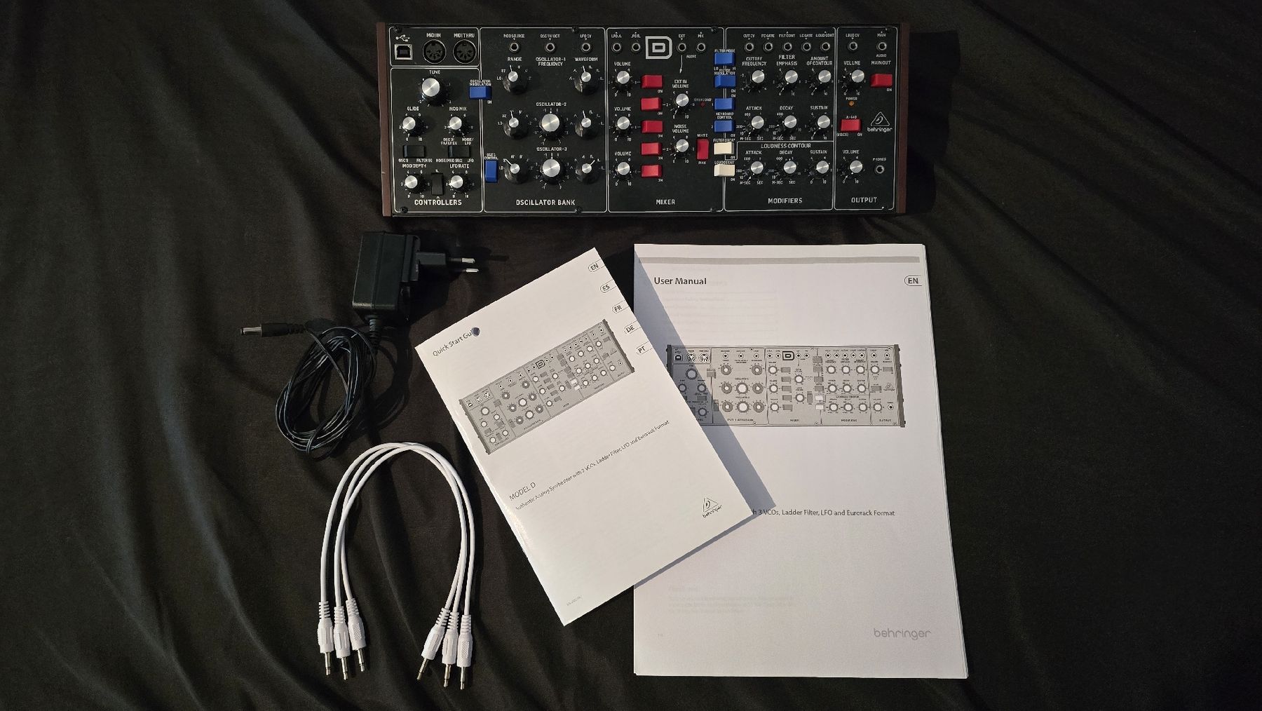 Behringer Model D Synthesizer, Neuwertig, OVP (Neu (gemäss Beschreibung ...