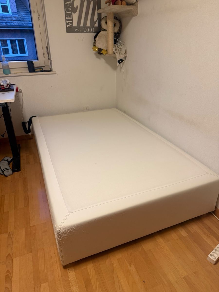 Lits: Boxspringbett 120x200 cm mit Kopfteil  – D'occasion à Seuzach par Rockyalps