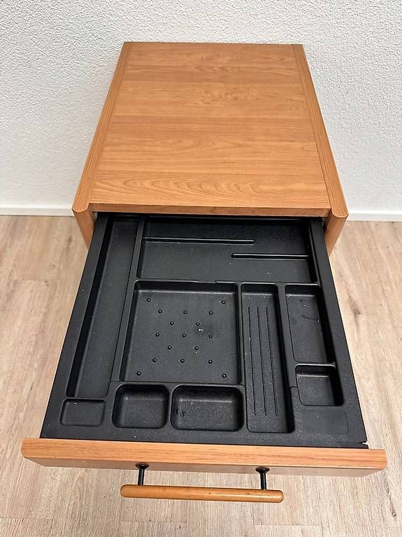 Banconi: Vintage Rollcontainer in Holzoptik mit 4 Schubladen – Usato da Obernau venduto da Arche_Noah_Brocki 5