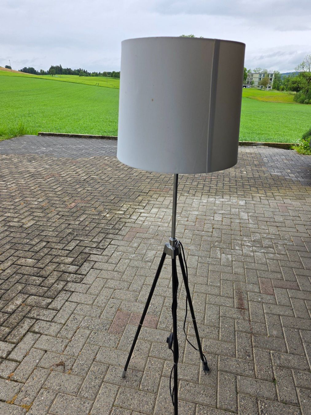 Lampade: Ständerlampe höhenverstellbar – Usato da Neuenkirch venduto da Broenner1 2