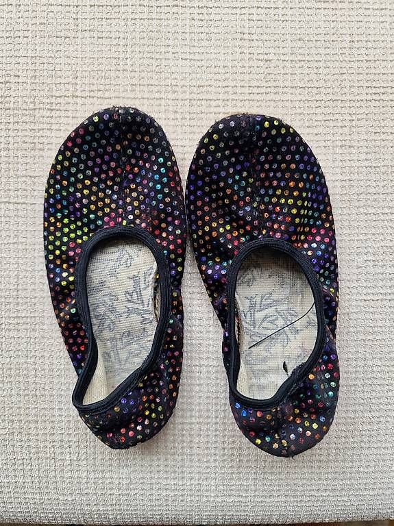 Scarpe per ragazzi: Turntäppeli Grösse 33 – Usato da Zürich venduto da Basch