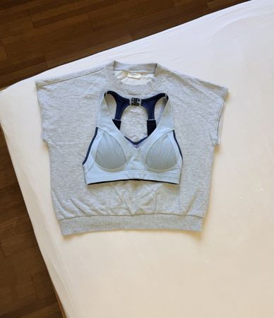 Sport-Set mit T-Shirt und Top – Grösse S