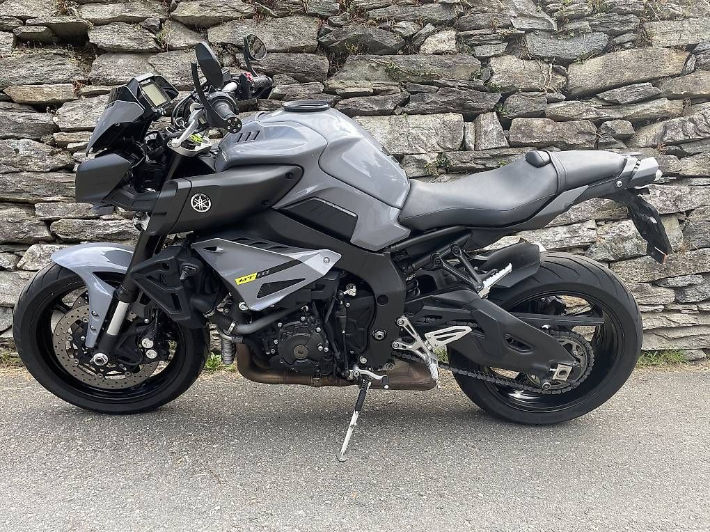 Yamaha Strada: YAMAHA MT-10 – Usato da Auressio venduto da Naddy_95 1