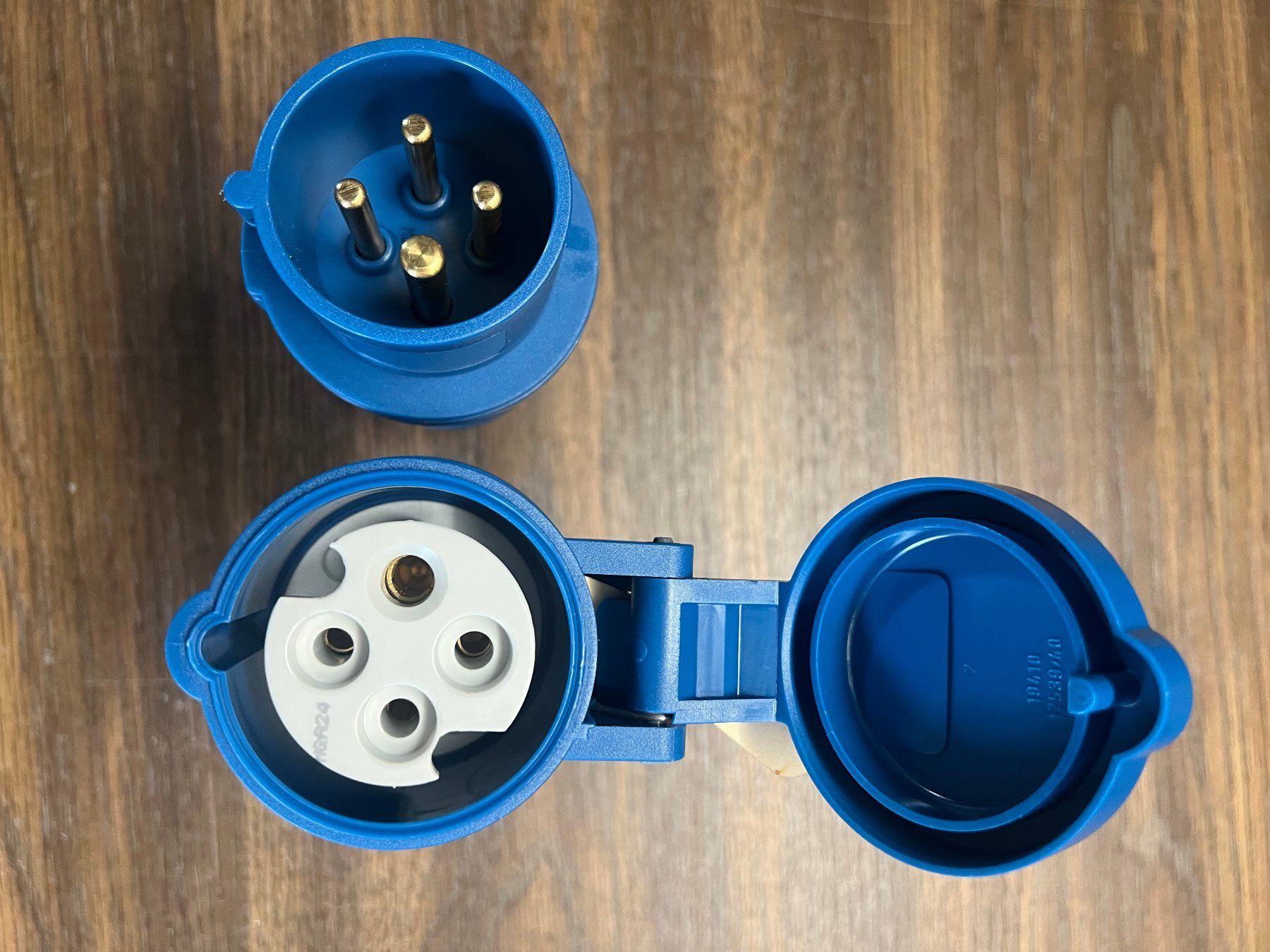 Stecker: Stecker 240V 16A-9 – Neu (gemäss Beschreibung) aus Inkwil von Edylive 1