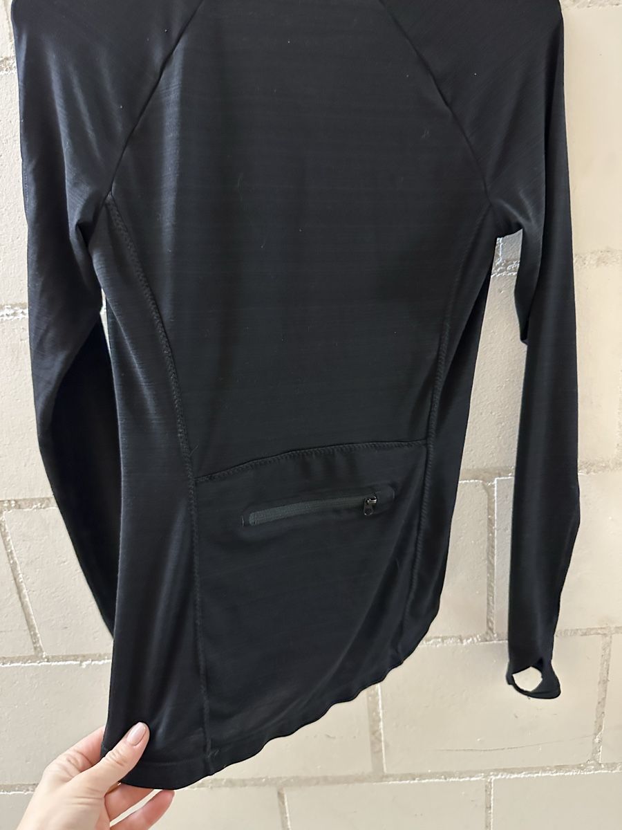 T-shirt: Athleta laufshirt – Nuovo (secondo la descrizione) da Neerach venduto da the_modern_mini 2