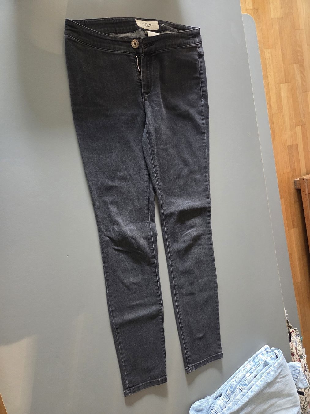 Max Mara Jeans: Jeans Damen Grau Grösse 36 WEEKEND MaxMara  – Usato da Hünenberg See venduto da Atsemet 2
