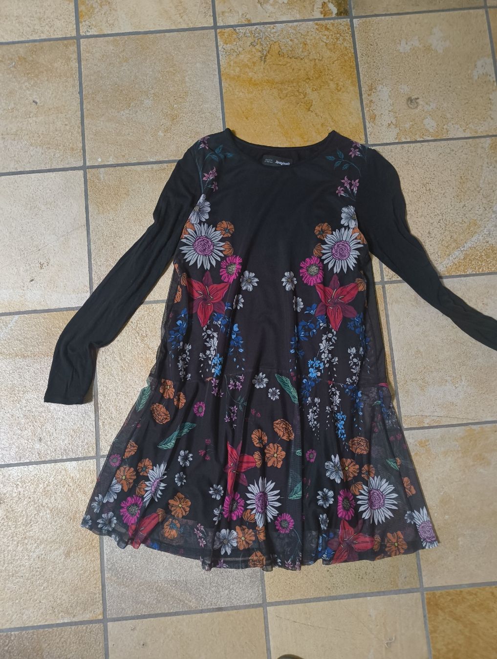 Kleider & Röcke: Desigual Kleid 13- 14 Jahre – Gebraucht aus Stein am Rhein von DaOhana
