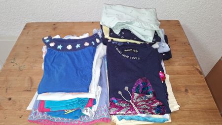 Sommerkleider für ein Mädchen Gr 128