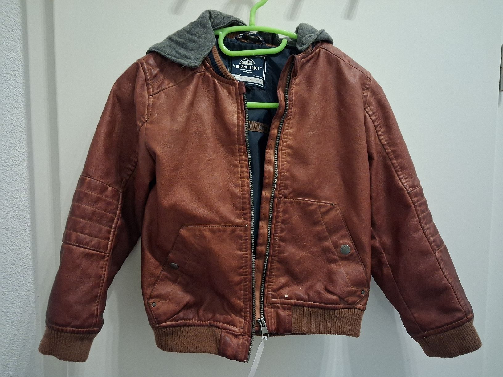 Giacche & Cappotti: Coole Lederjacke mit Kapuze, Grösse 128 – Usato da Weiach venduto da Musikmaengu