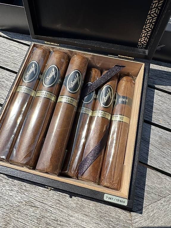Sigari: Davidoff Limited Edition 2022 Grand Toro Zigarren – Usato da kreuzlingen venduto da hel_v9zj 4