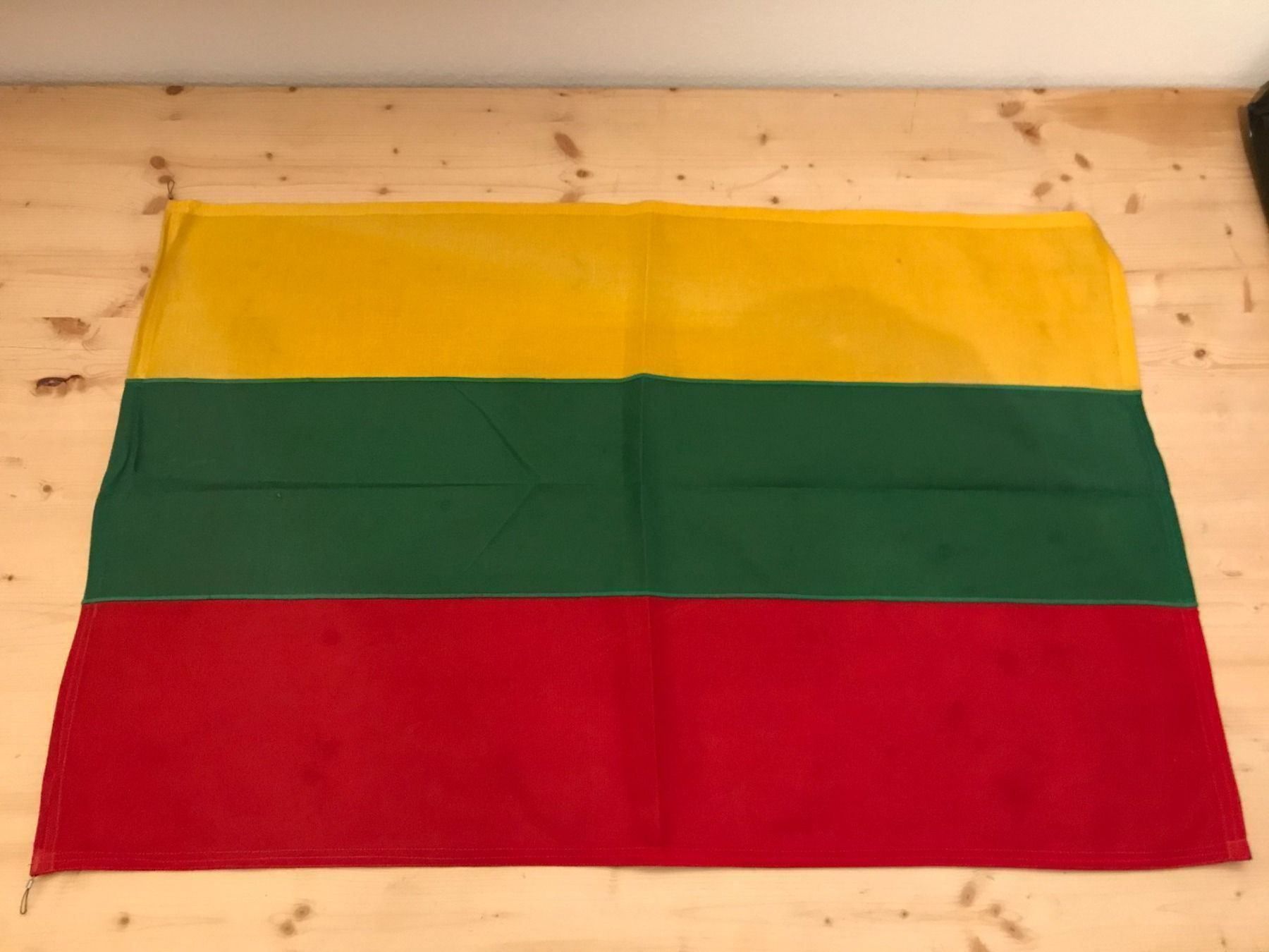 Bandiere: Litauen Flagge – Usato da Obergoldbach venduto da bstailslide