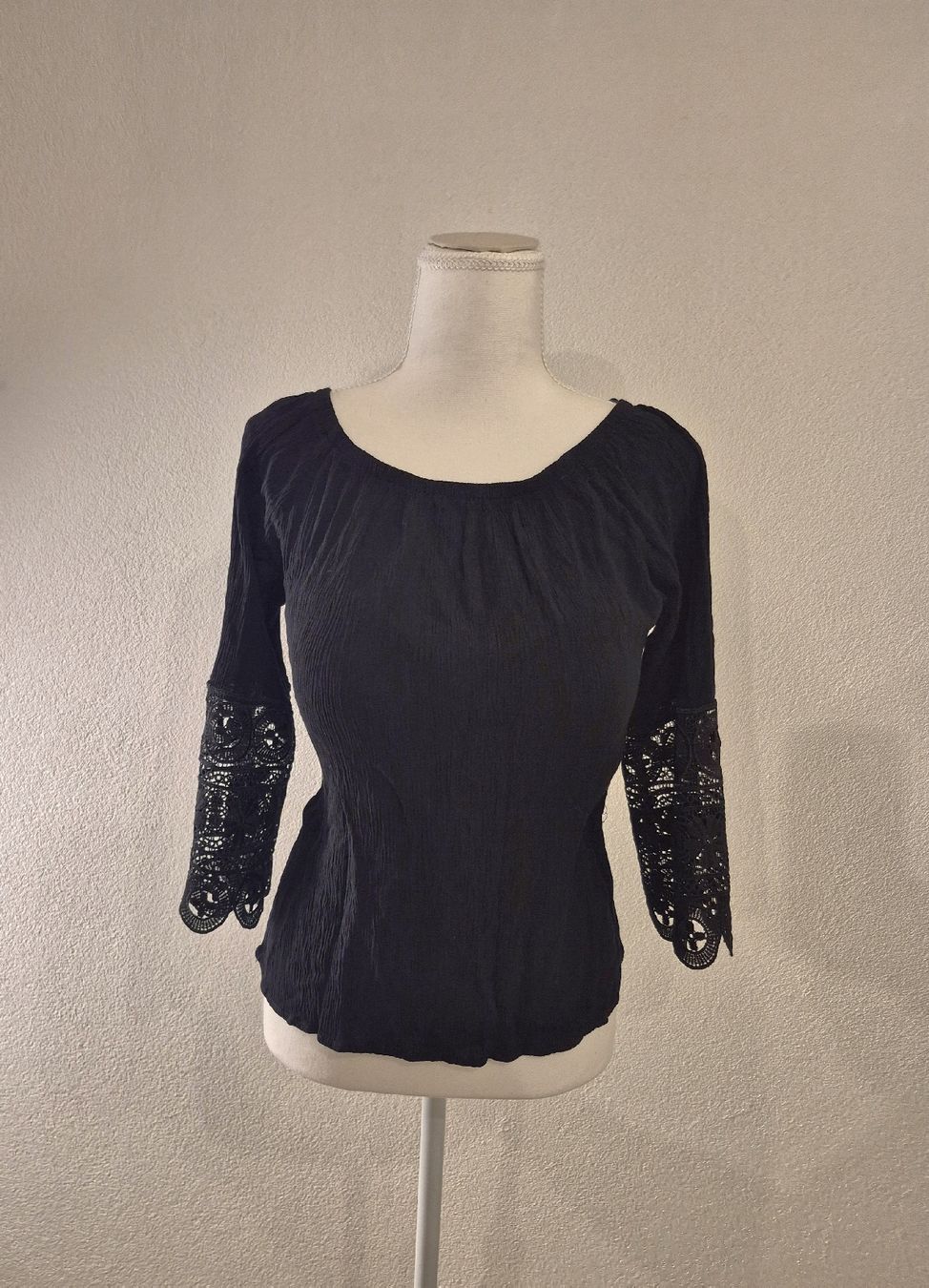 Camicette: Verspielte Bluse, schwarz, Grösse M, neuwertig – Nuovo (secondo la descrizione) da La Neuveville venduto da Vestiaire_2011 1