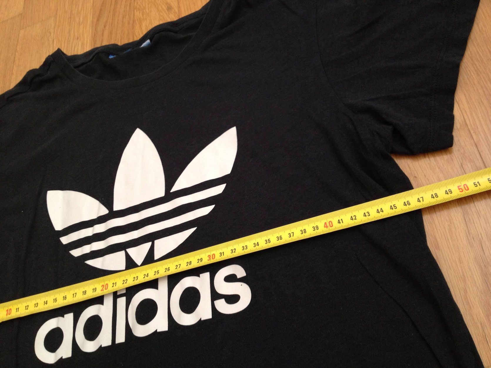 Adidas T-shirt: Tshirt Adidas – Usato da Dübendorf venduto da Fip05 2