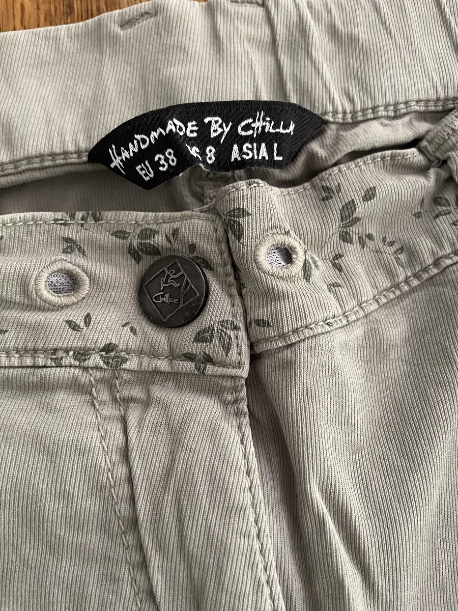 Chillaz Pantaloni: Pantalon CHILLAZ vert olive clair taille 38 – Usato da Marin-Epagnier venduto da sachaechinta 4