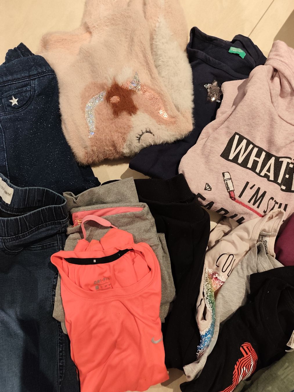 Lotti & Set di vestiti: grosses Mädchenkleiderser Gr. 146/152 – Usato da Muhen venduto da Jackyw 1