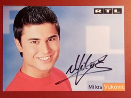 Miloš Vuković Autogramm signiert Fotopostkarte 10x15cm