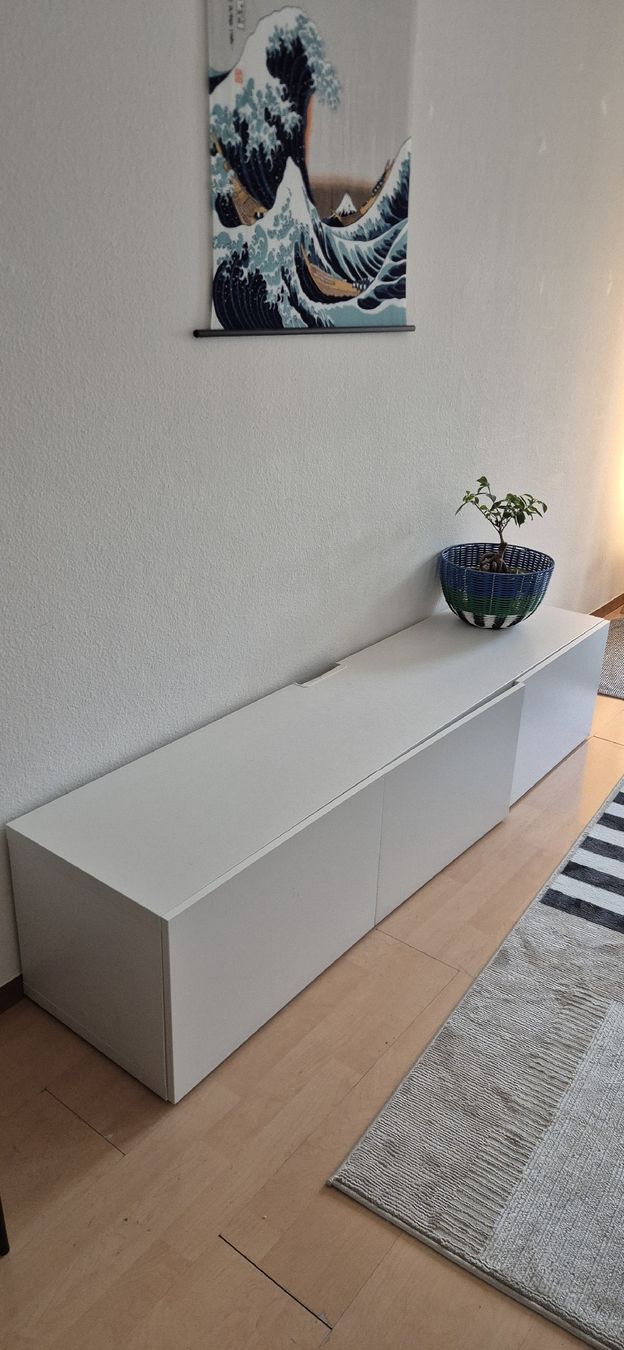 Supporti a parete: Weisser IKEA TV-Möbel BESTÅ – Usato da Zürich venduto da olo_57vk 1