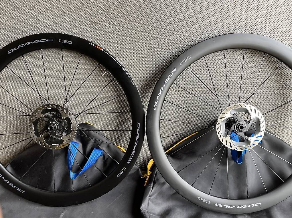 Shimano Pneumatici & Ruote complete: Roues carbone dura ace C50 disque – Nuovo (secondo la descrizione) da Gollion venduto da yves.breg
