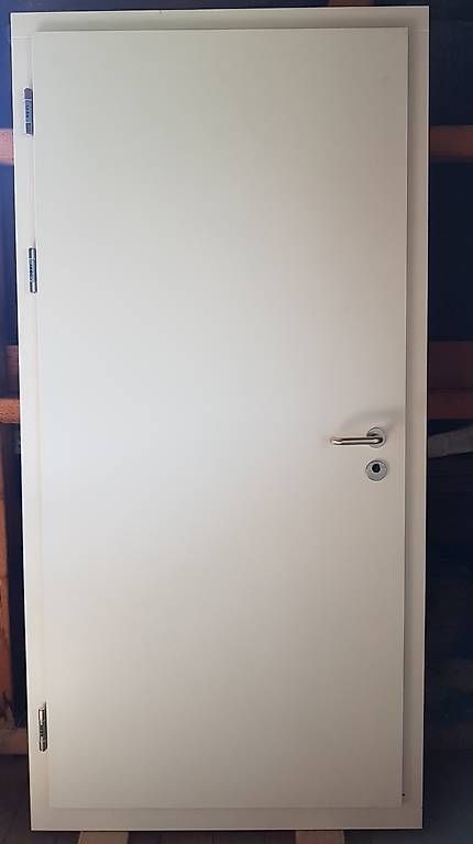Porte: Eingangstüre weiss – Usato da WILLISAU venduto da Alb333 1