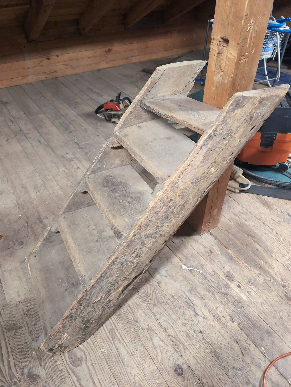 Scale: Antike Holztreppe, Altholz Treppe – Usato da Unterägeri venduto da Fiobi 1