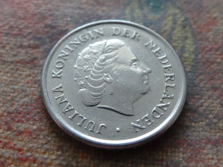 Tutti le monete: PAYS-BAS  Nederland  10  Cent  1968 – Usato da Romanel-sur-Lausanne venduto da Swift13 1