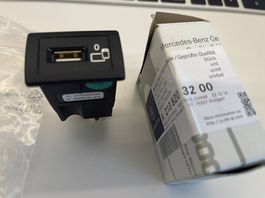Port USB Mercedes-Benz A2138203200