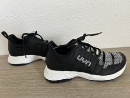 UYN Laufschuhe schwarz grau Grösse 37 neuwertig