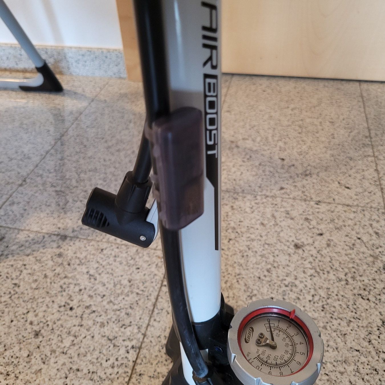 Pompe: BBB AIRBOOST Standpumpe mit Manometer - Neuwertig – Usato da Dörflingen venduto da tucson16 3
