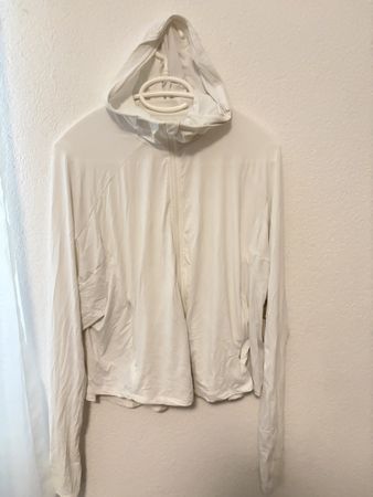 Oysho Kapuzenjacke weiss Reissverschluss Grösse S neu