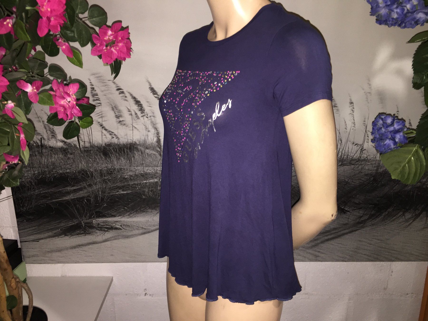Guess T-shirt: Blouse / Bluse GUESS  Taille / Grosse S-M – Usato da Cossonay-ville venduto da Super-Price-Quality 2