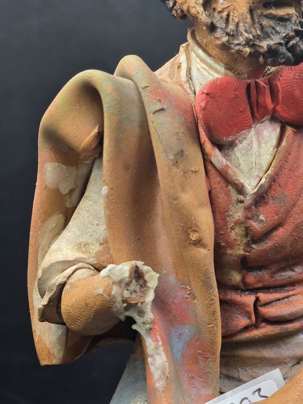 Statuette: Ton Figur sitzender Mann auf Weinfass, signiert – Usato da Rorschacherberg venduto da snOOpydOg11 2