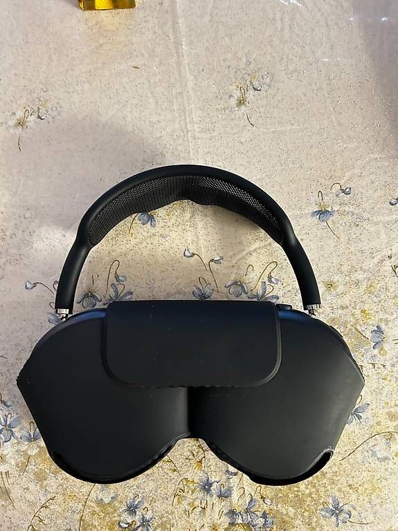 Apple Kopfhörer: AirPods Pro Max 2 Midnight – Neu und originalverpackt aus Genève von luk_5m7h 2